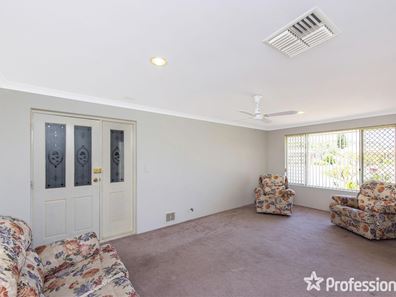 5 Stuart Place, Rockingham WA 6168