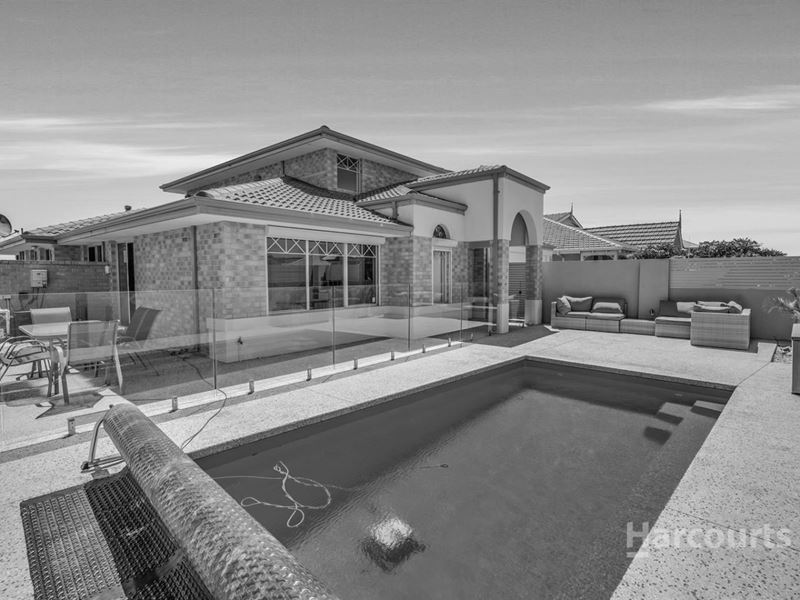 50 Ronsard Drive, San Remo