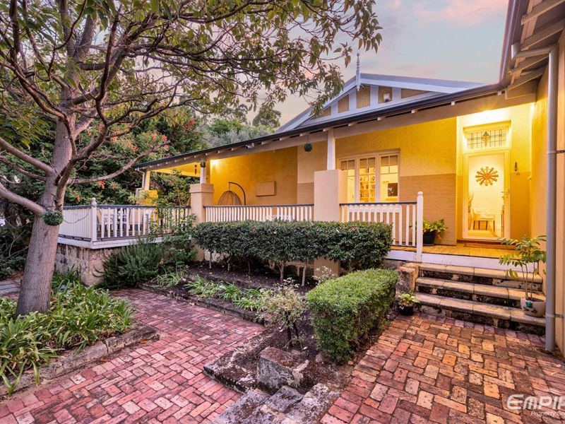 2 Westbury Crescent, Bicton