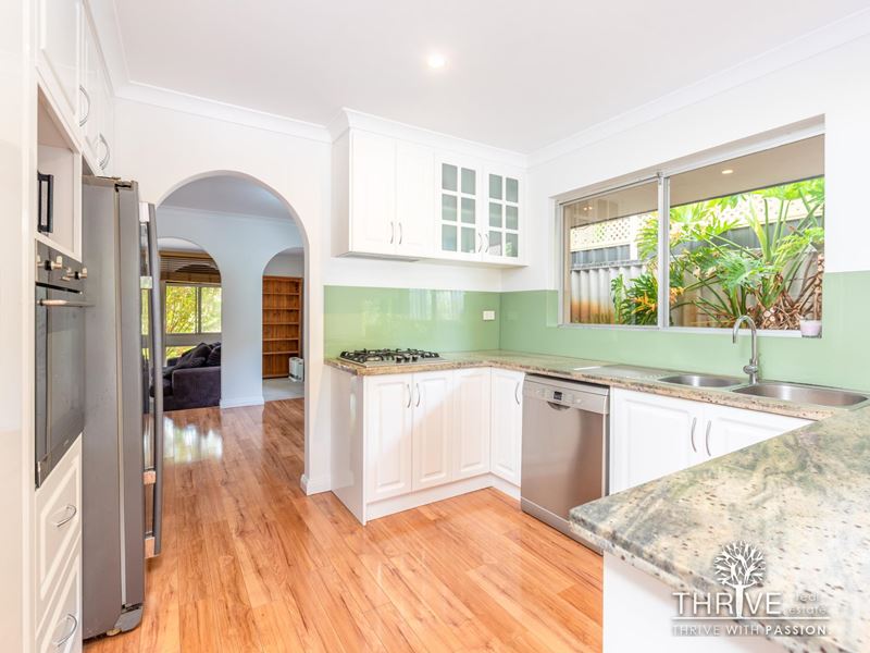 42 Woodpecker Avenue, Willetton