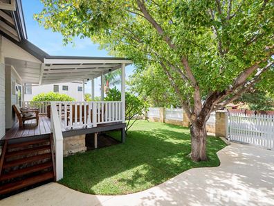 239 Holbeck Street, Doubleview WA 6018