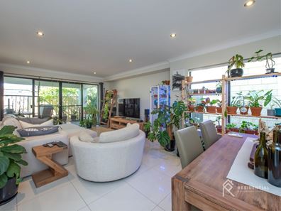 128B Huntriss Road, Doubleview WA 6018