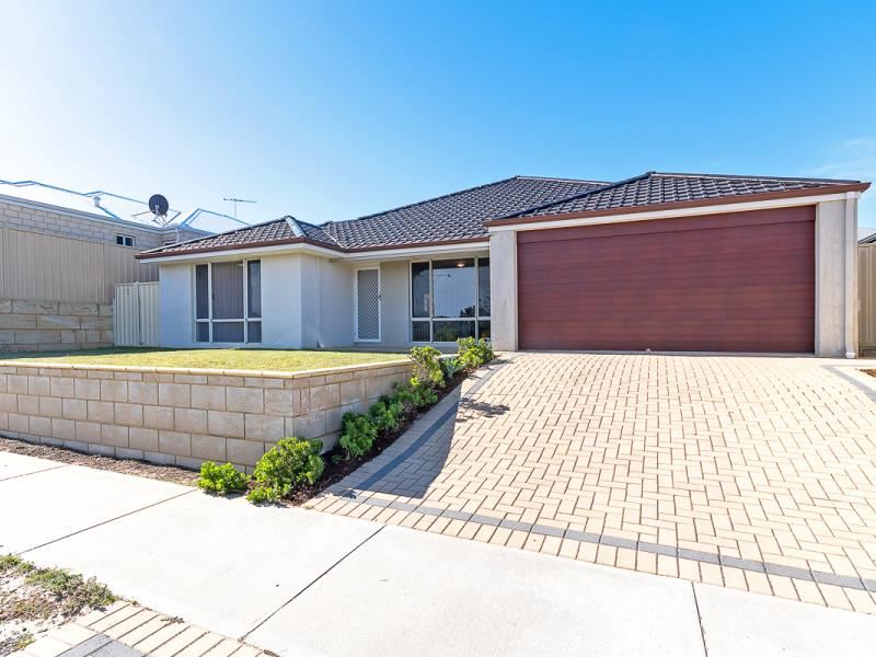 92 Hinchinbrook Avenue, Ridgewood