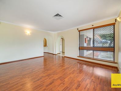 8 Farrell Place, Noranda WA 6062