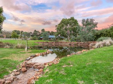 11 Cartland Court, Bedfordale WA 6112