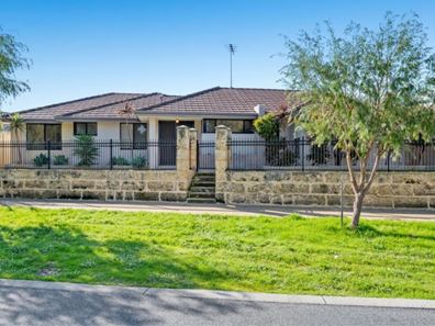 44 Gibbs Circuit, Ravenswood WA 6208