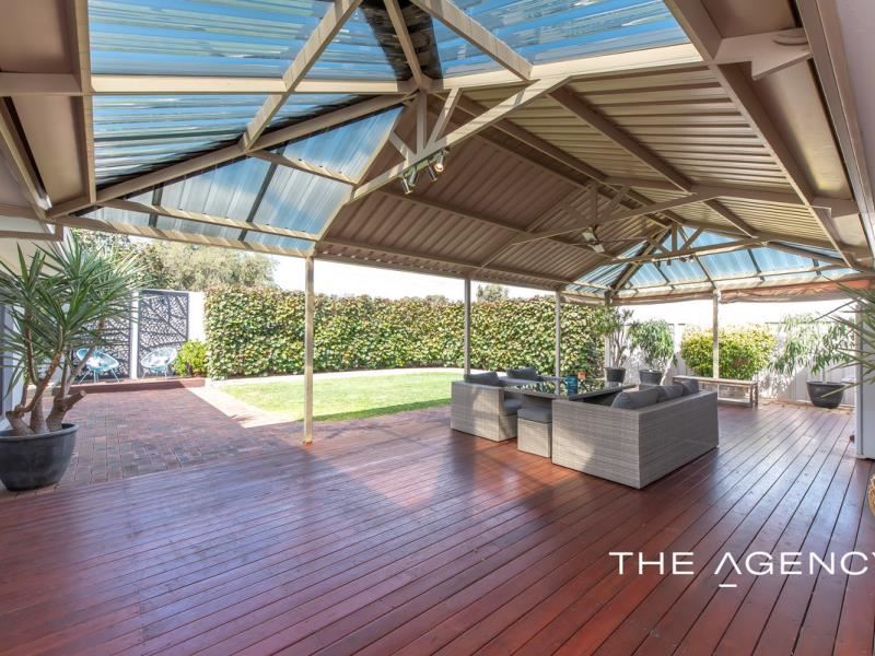 4 Hurley Way, Hillarys