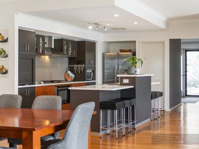 88 Wistful Parade, Aveley WA 6069