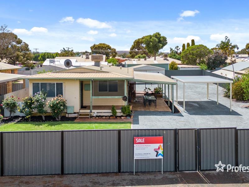 16 Morley Way, South Kalgoorlie