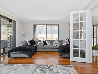 3 Highview Rise, Halls Head WA 6210