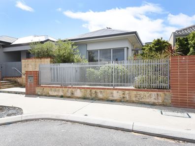 5 Perkins Drive, Clarkson WA 6030