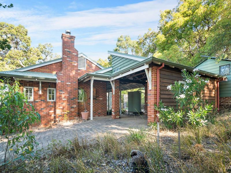 1 Schmitt Road, Kalamunda