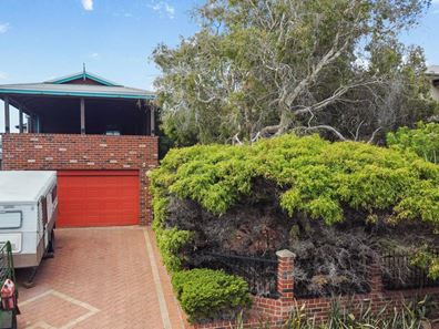 15 Robin Avenue, Sorrento WA 6020