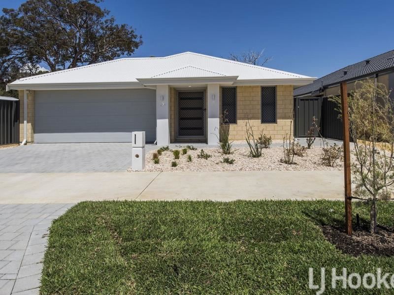 35 Gooljak Rise, Lakelands