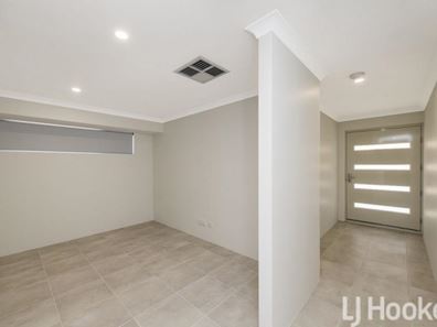 35 Gooljak Rise, Lakelands WA 6180