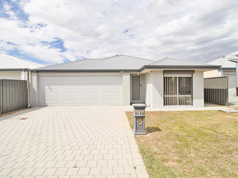 48 Benbecula Loop, Port Kennedy WA 6172