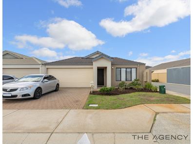 16 Blue Road, Canning Vale WA 6155