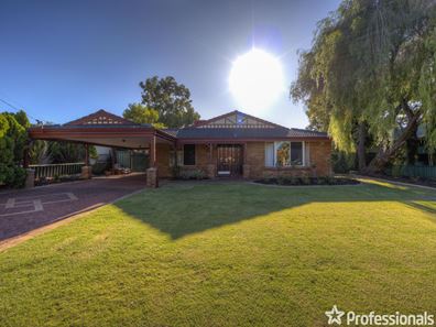 23 Pyrus Way, Forrestfield WA 6058