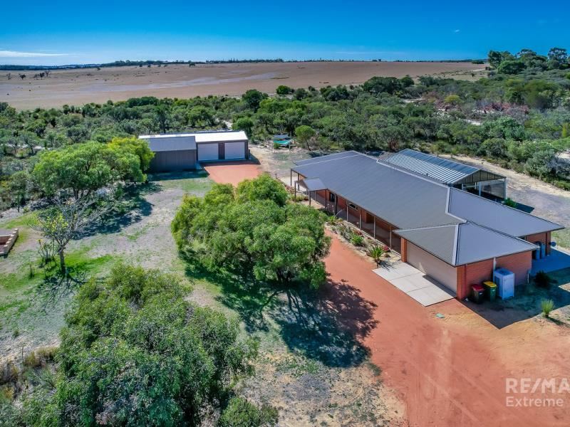 18 Banksia Court, Woodridge