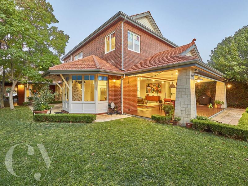 11 Irwin Street, East Fremantle