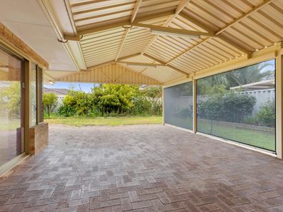 90 Explorer Drive, Thornlie WA 6108