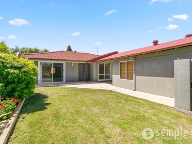 32 Colonial Drive, Bibra Lake WA 6163