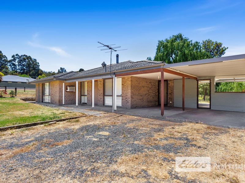 10 Williams  Road, Collie