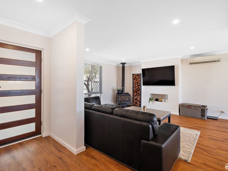 11 Weston Terrace, Kelmscott