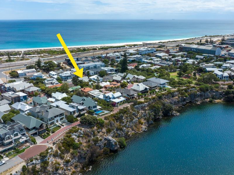 2 Binns Court, North Fremantle WA 6159