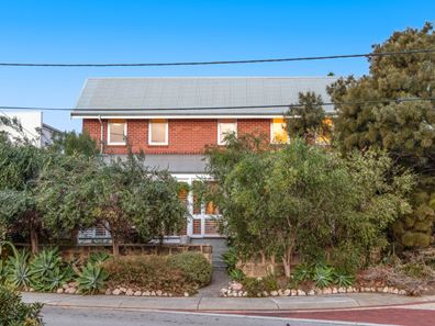 2 Binns Court, North Fremantle WA 6159