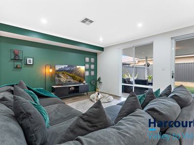 11 Aqualate Ave, Aveley WA 6069