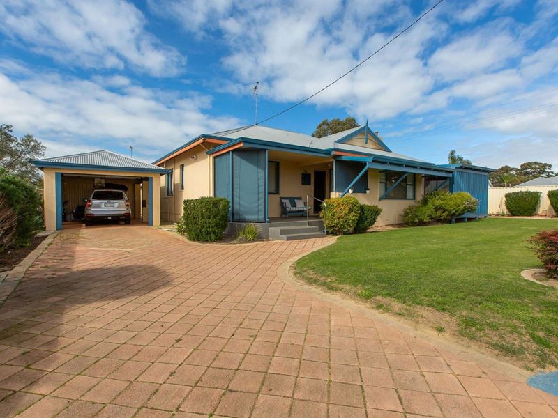 15 Ecclestone Street, Carey Park WA 6230