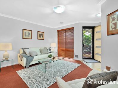 8 Amos Loop, Canning Vale WA 6155