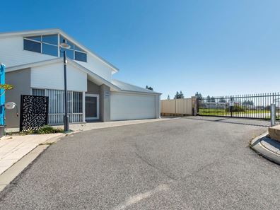 25A/19 Malibu Road, Safety Bay WA 6169