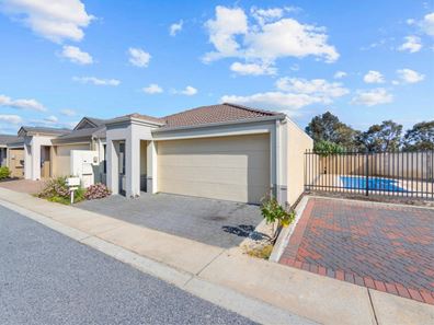 8 Glendalough Loop, Canning Vale WA 6155