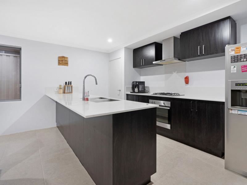 23 Lewisham Vista, Success WA 6164