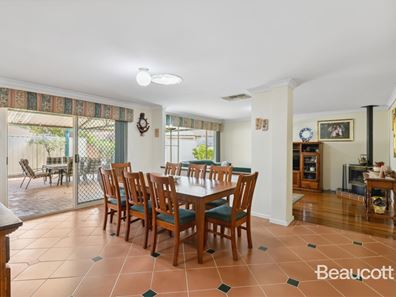 17 Brooks Drive, Bayswater WA 6053