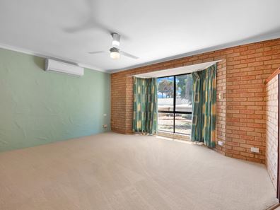 4 Reeve Terrace, Port Denison WA 6525