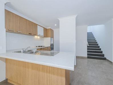 26/11 Serls Street, Armadale WA 6112