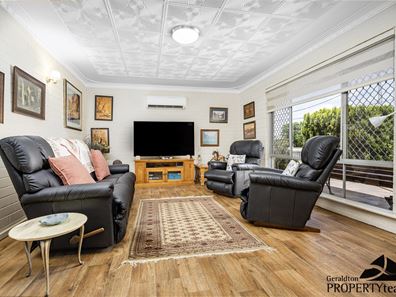263 Sixth Street, Wonthella WA 6530