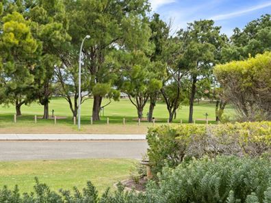 16 Woodville Heights, Hillarys WA 6025
