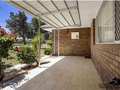 4 Green Street, Bluff Point WA 6530