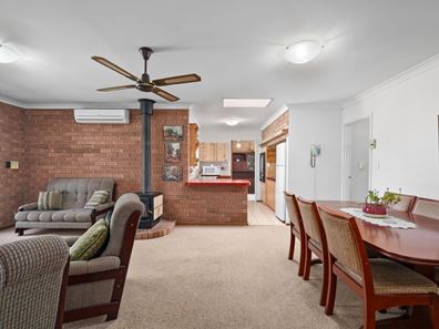 11 Manildra Drive, Dudley Park WA 6210