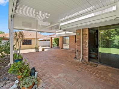 11 Manildra Drive, Dudley Park WA 6210