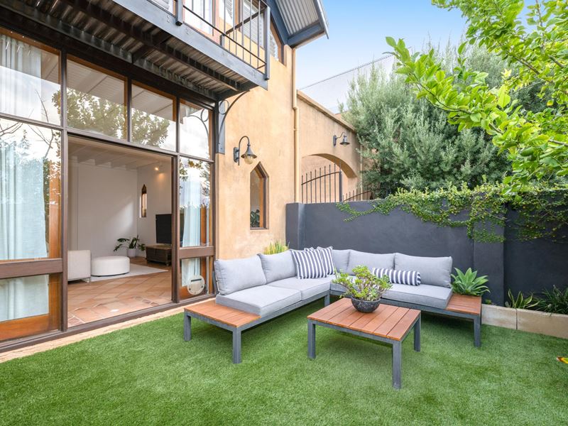 1/65 Quarry Street, Fremantle