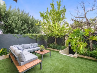 1/65 Quarry Street, Fremantle WA 6160