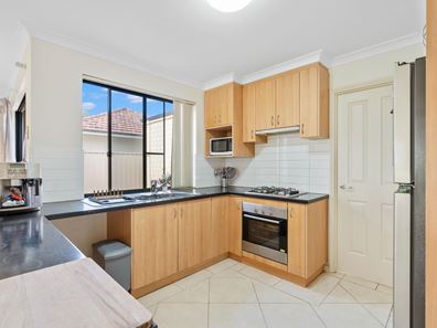 6A Balney Street, Balga WA 6061