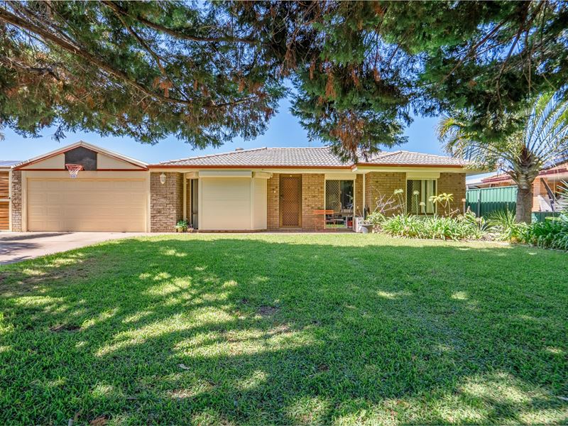 49 Inverness Drive, Meadow Springs