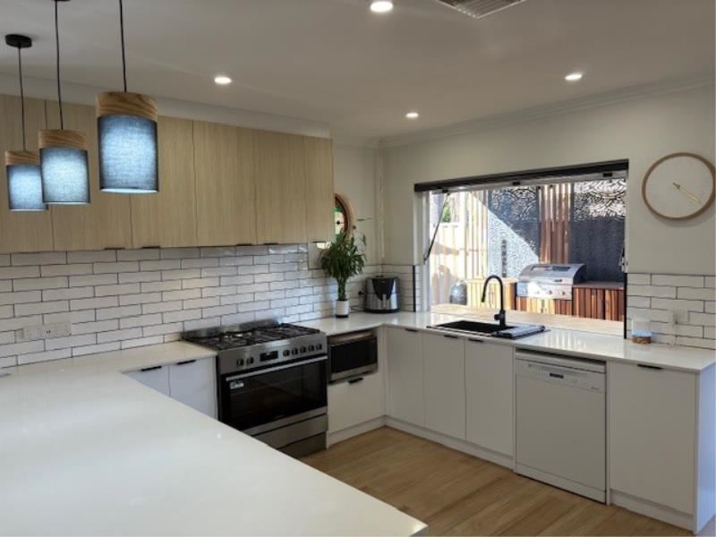 2/16 ANDERTON RETREAT, Murdoch