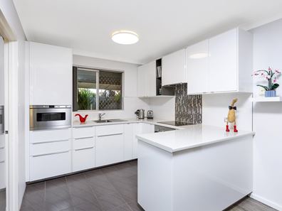 6/66 Moreing Street, Redcliffe WA 6104